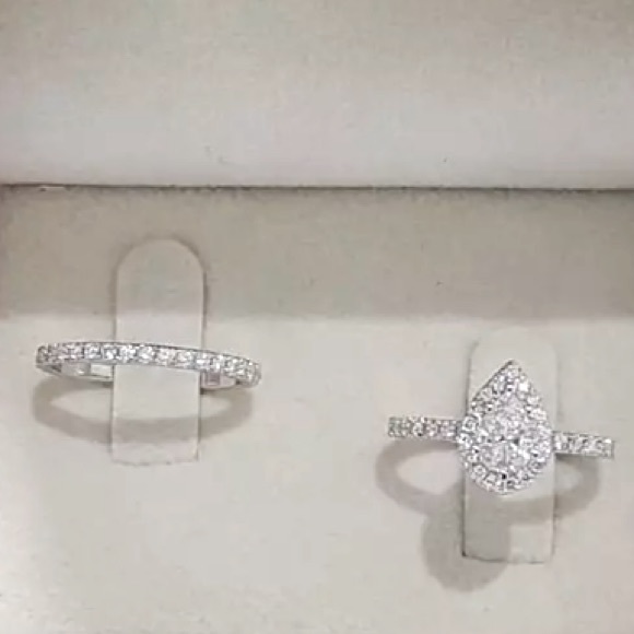 Pear Shaped Sterling Silver Engagement Ring Set - Picture 3 of 7